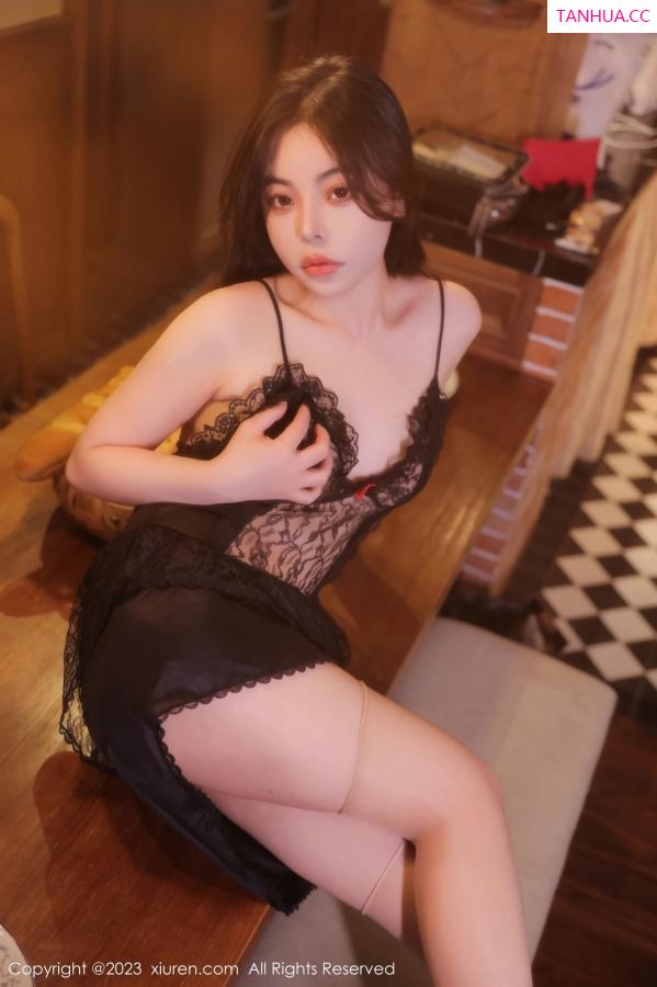   [XiuRen]高清写真图 2023.03.01 No.6339 Aami喵小狐 新人美臀第12张图片